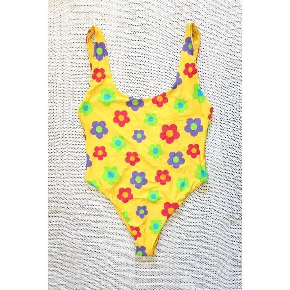 WeWoreWhat Yellow floral print swimsuit One piece open back Summer Size XL?